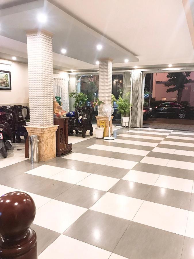 Huyen Tran Hotel Can Tho Exterior foto