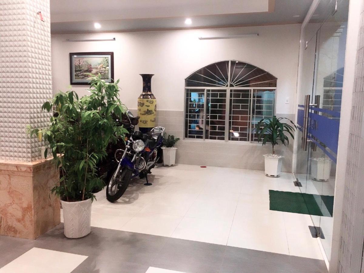 Huyen Tran Hotel Can Tho Exterior foto